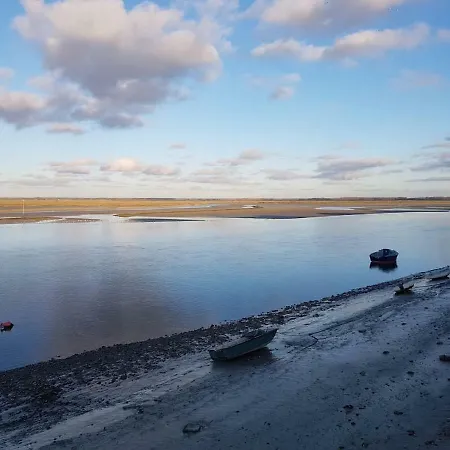 Calme Et Authenticite Au Coeur Du Courtgain Hébergement de vacances